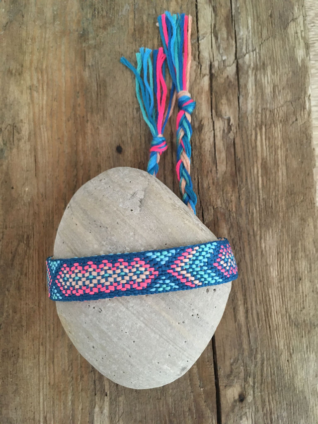 BRACELET MULTICOLORE