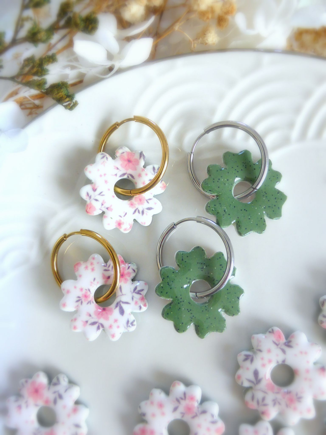 Perles fleurs blanches fleuries - Mix &amp; Boucles