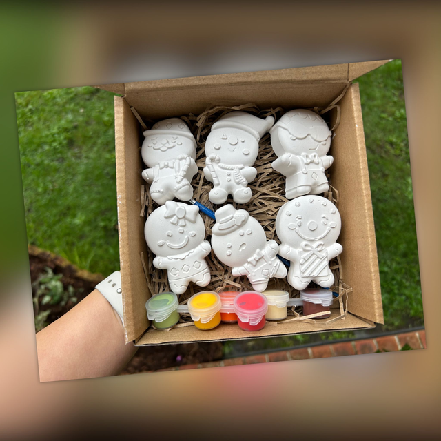 Gingerbread Family Painting Kit - Christmas Present - Gifts – Kids Activity – Boredom Box – Christmas Eve Crafts – Stocking Filler - Paint Your Own