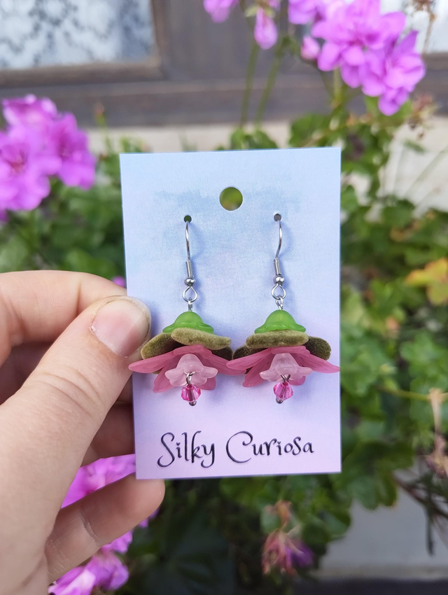 fuzzy flower 🌹 with greens