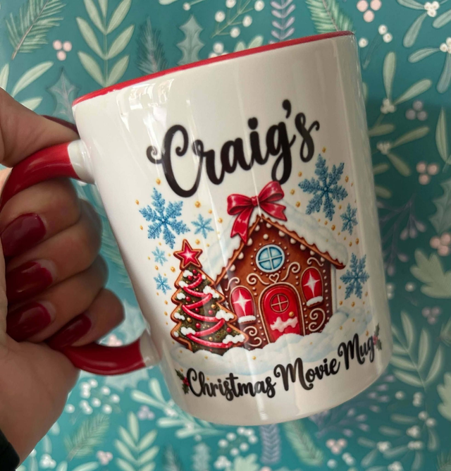 Personalised Christmas Movie Mug – 11oz Red Handled Gingerbread House Mug