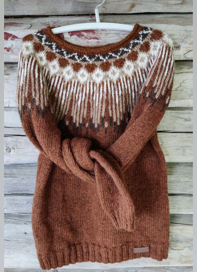 Hopi Sweater Kit - Col 08 (Rust Heather Lettlopi) - Wool &amp; Pattern - Linka Neumann