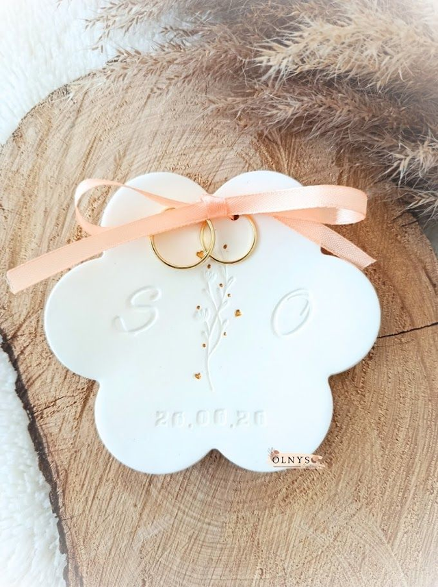 Coupelle porte alliances personnalisable en argile / Mariage