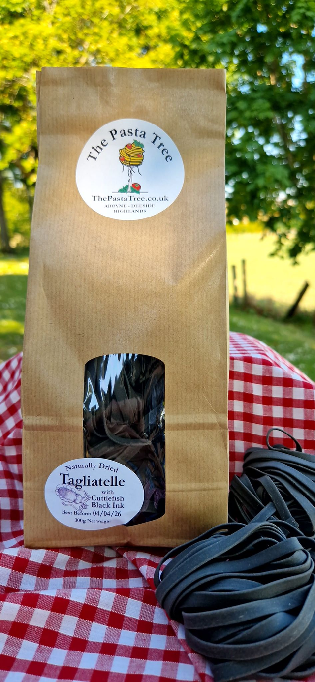 Tagliatelle with Black Ink Cuttlefish (300g)