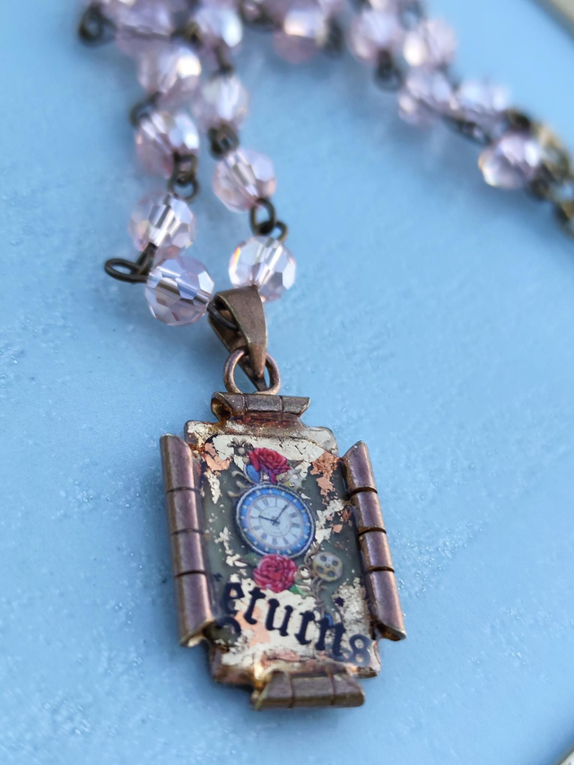 Collier 'Return Past's'