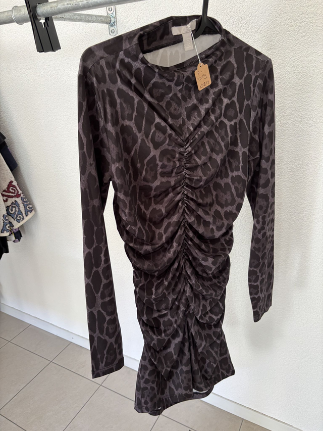 Robe léopard H&amp;M (219)