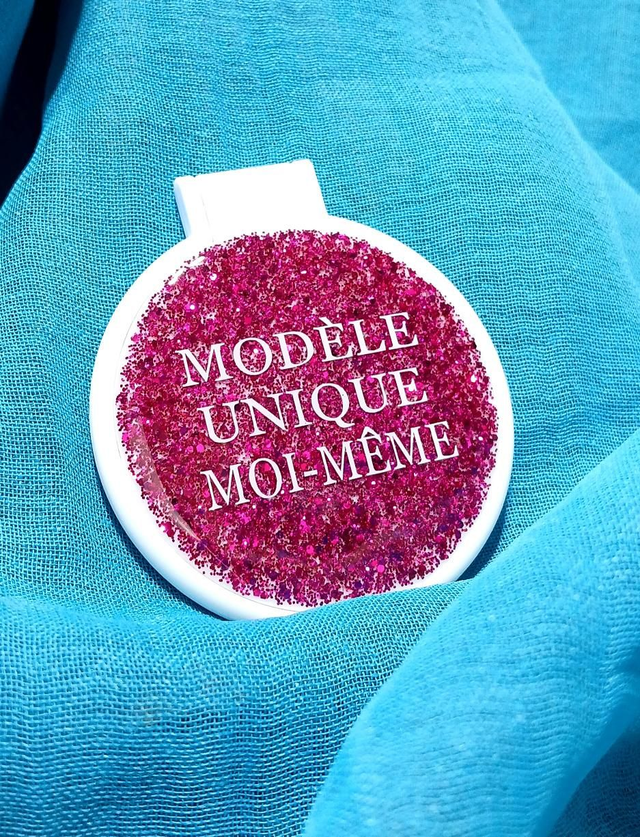 Miroir de poche &quot;MODÈLE UNIQUE MOI-MÊME&quot; 