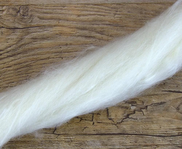 Natural Shetland &amp; Tussah Silk Top 100g