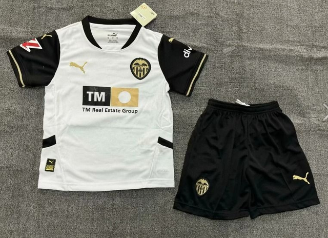 Conjunto camiseta + pantalón NIÑOS 1ª Valencia 24-25