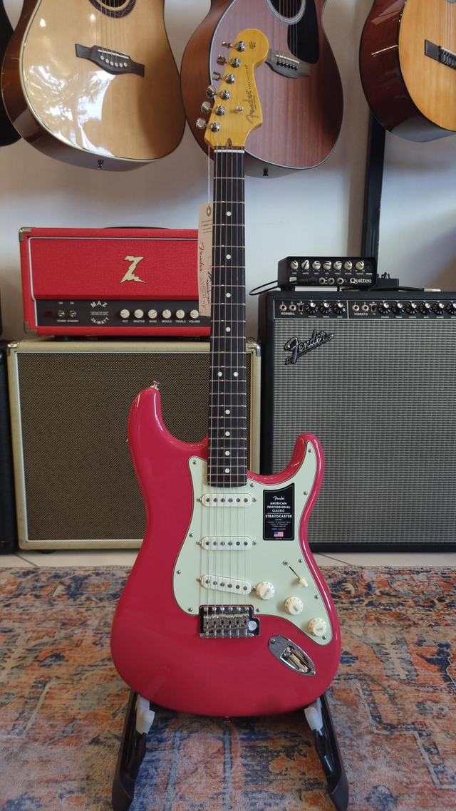 FENDER American Professional Classic Stratocaster RW Faded Dakota Red