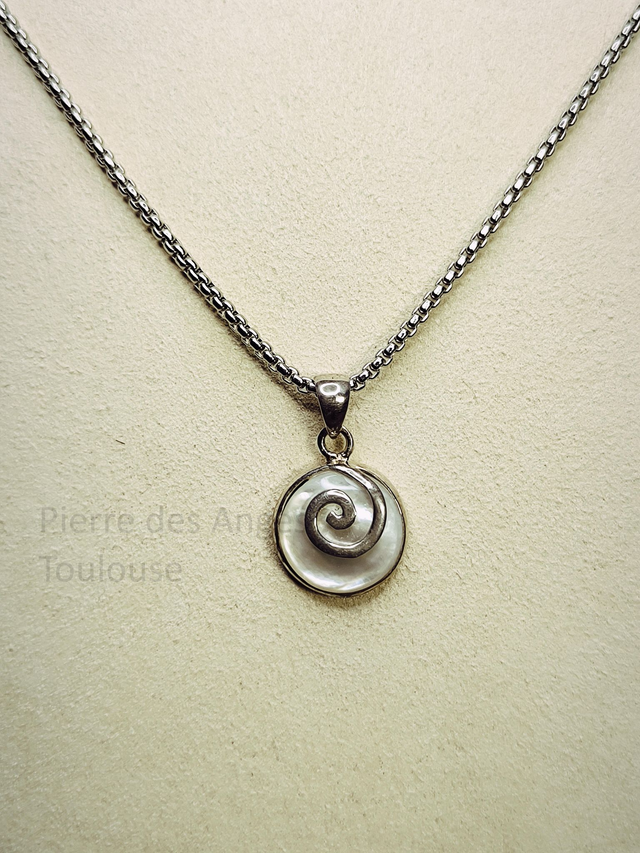 Pendentif Nacre Blanche