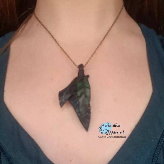 Pendenif "Feuilles d'Yggdrasil" Bleu-Vert