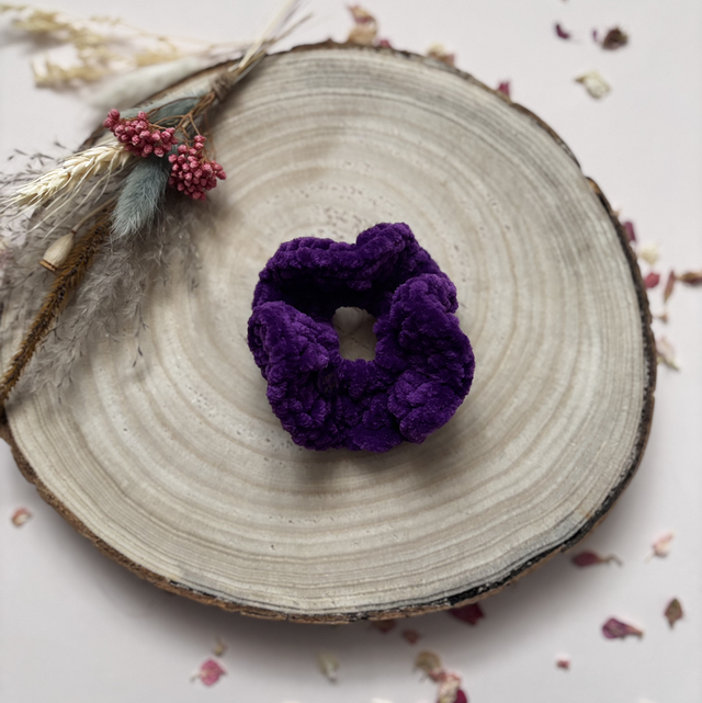 Chouchou tout doux violet foncé 