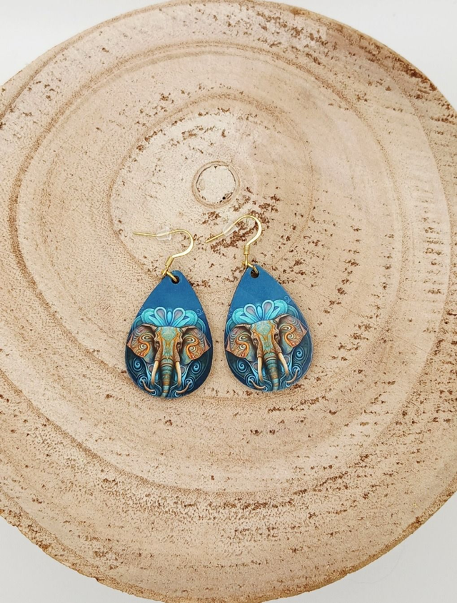 Boucle d&#039;oreilles larme sublimée éléphant 