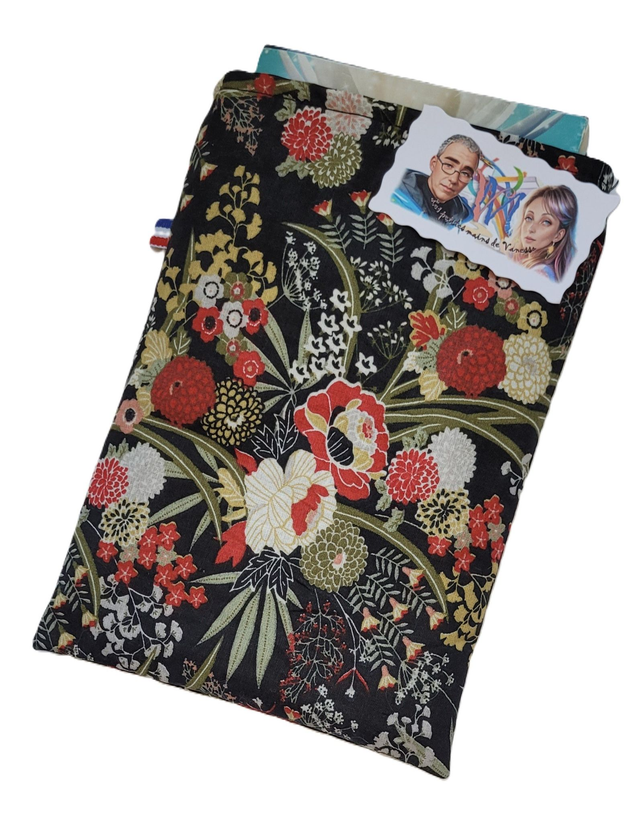 07 : Modèle noir fleurs