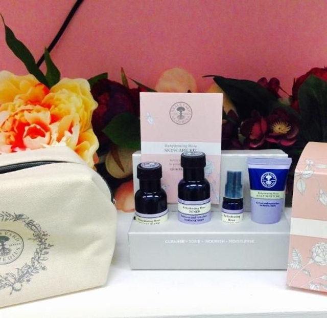 Rehydrating Rose Skincare Kit