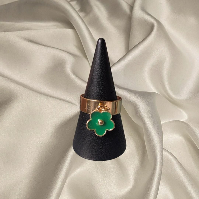 Bague doré petite fleur verte foncé 