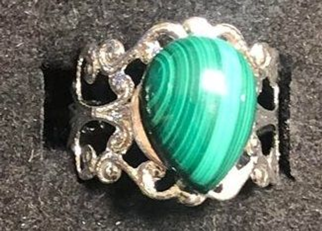 malachite (bague baroque argentée) 