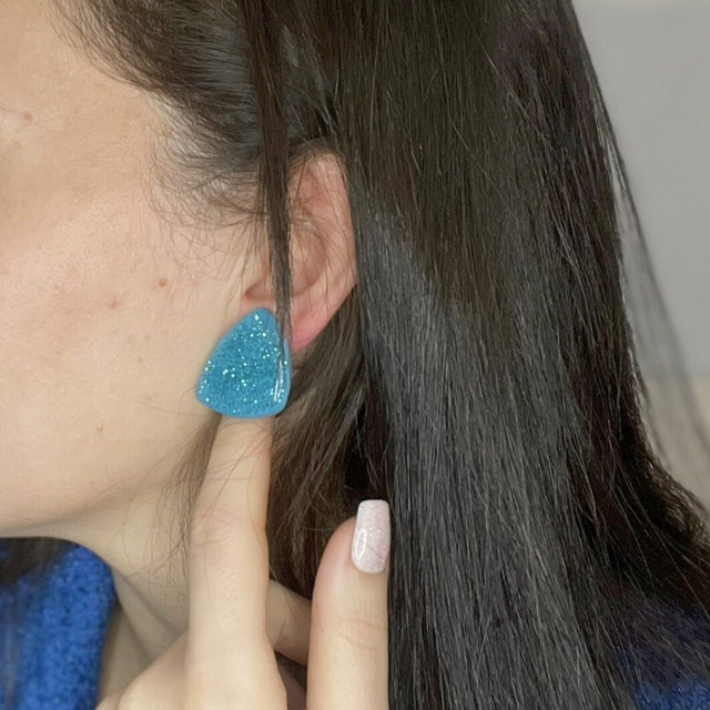 Boucles d&#039;oreilles clou en acier inoxydable triangulaires 