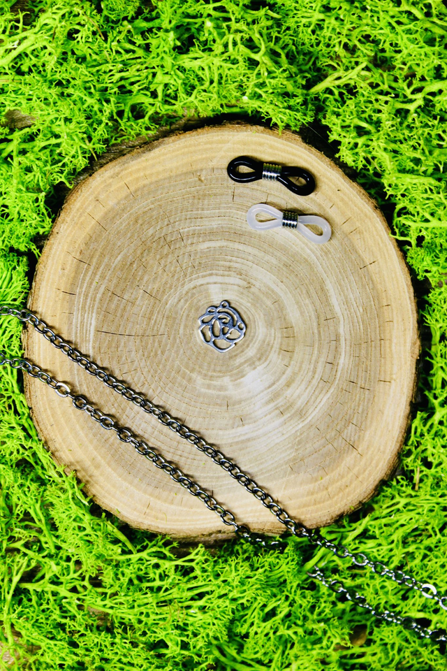 Chaine de lunettes intemporelle argentée personnalisée Rose