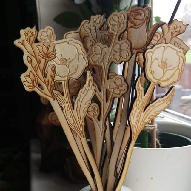 Wooden flower bouquet
