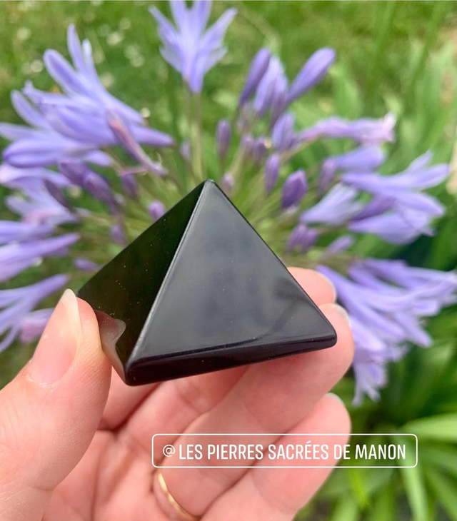 Pyramide Obsidienne Noire