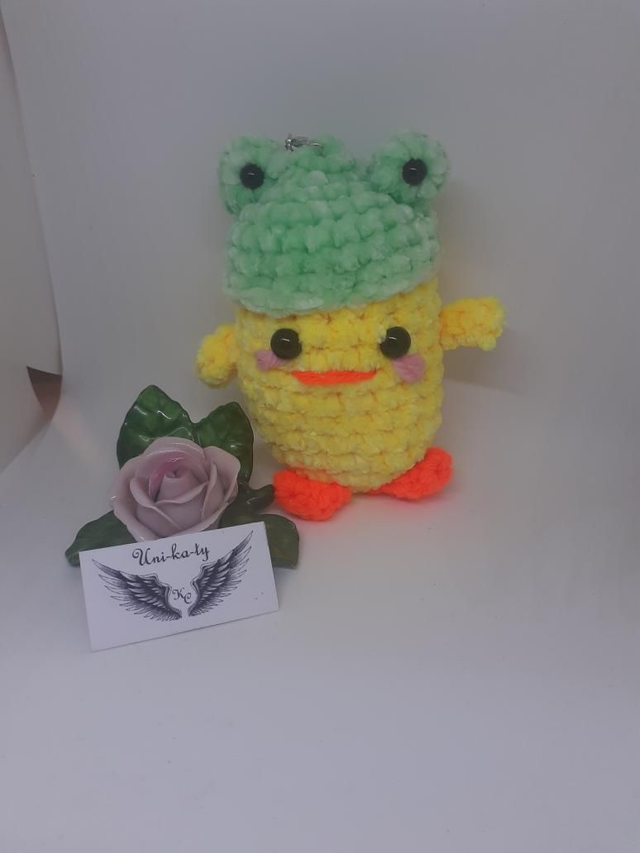 Küken mit Froschmütze