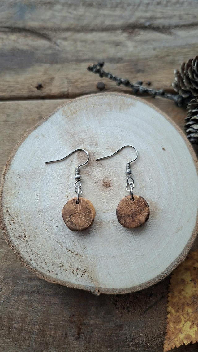 Nachhaltige Holzohrringe aus Naturholz