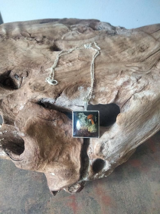 Pendentif carré couleur argent thème forêt 