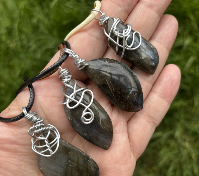 Handmade Series: Labradorite Necklet