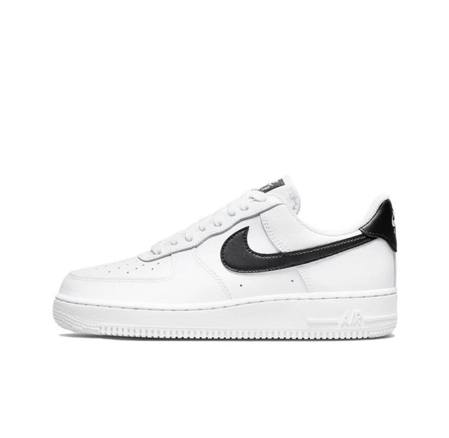 Nike Air Force 1 (Vendu sans la boîte )