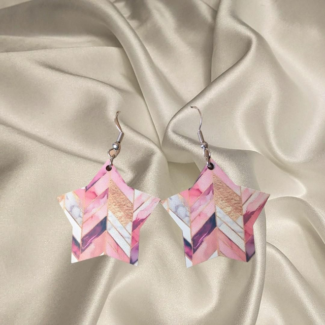 N° 93 Boucles d'oreilles étoile fantaisie hypoallergénique 