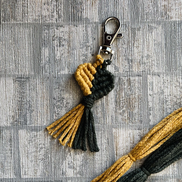 Macrame Bonded Heart Keychain Dandelion &amp; Pine