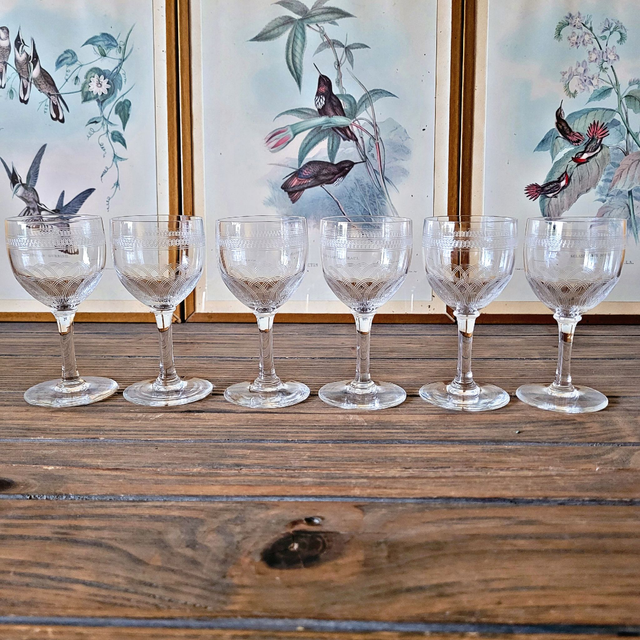 X Verres à vin blanc/liqueur anciens en cristal guilloché (lot de 6)
