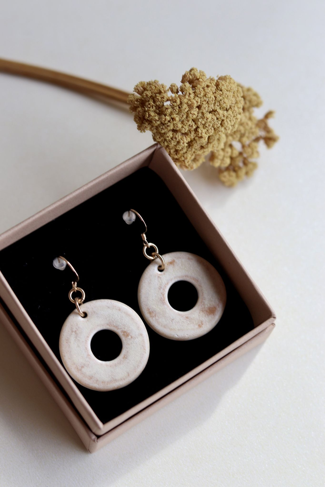 Boucles d’oreilles en porcelaine 