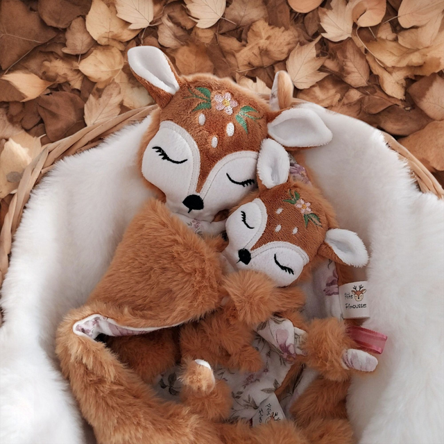 Biche fourrure &amp; son mini faon