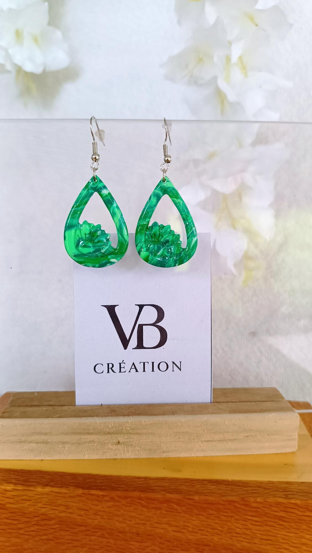 Créoles goutte fleur marbrées vertes