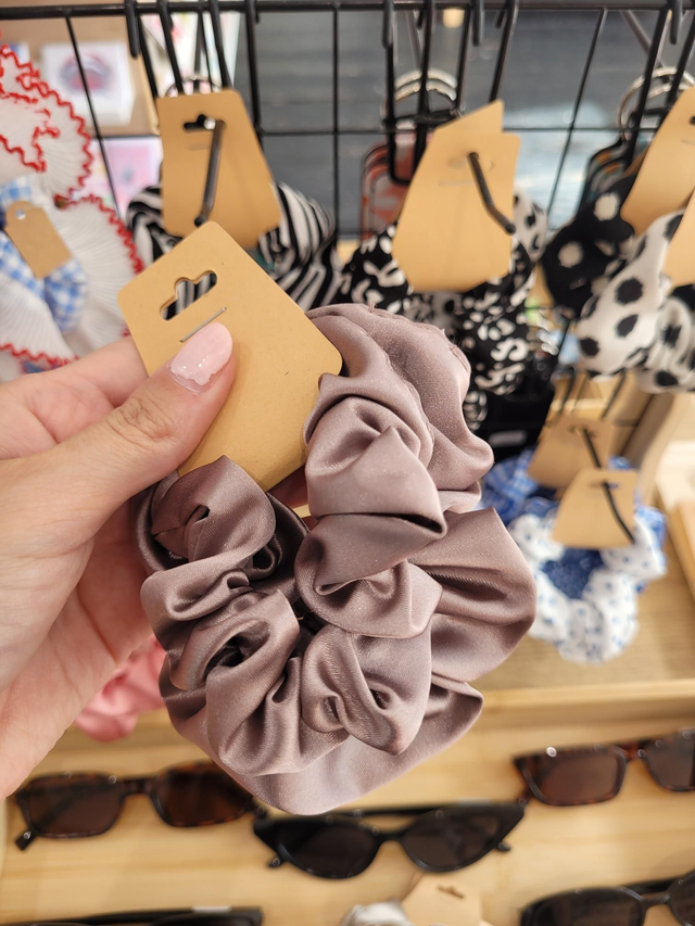 Satin scrunchie duo - Taupe - HE-003