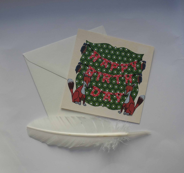 Renards et martins-pêcheurs souhaitent un happy birthday