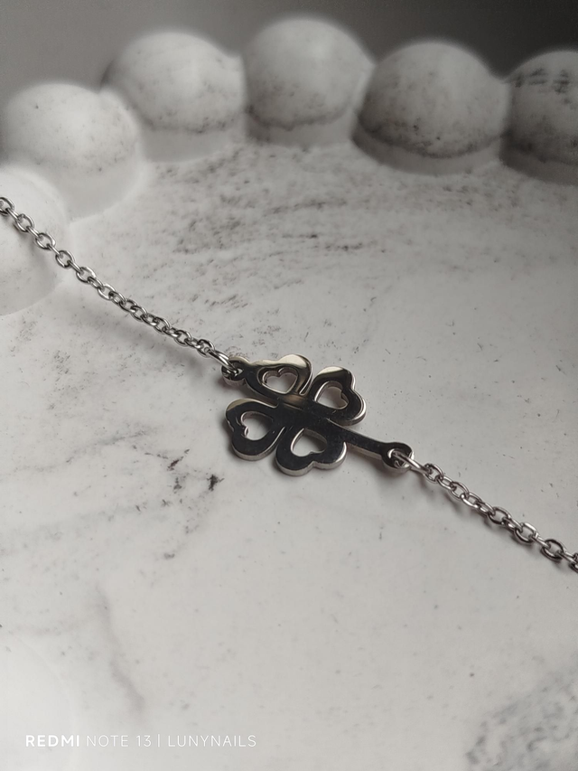 Trèfle porte bonheur argent 