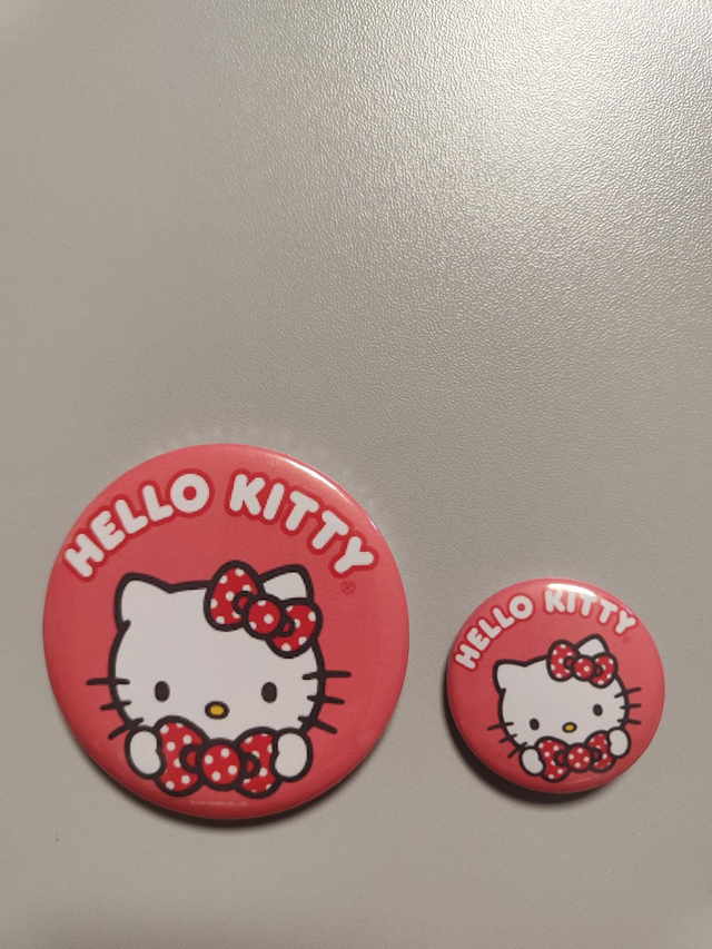 Hello kitty Button