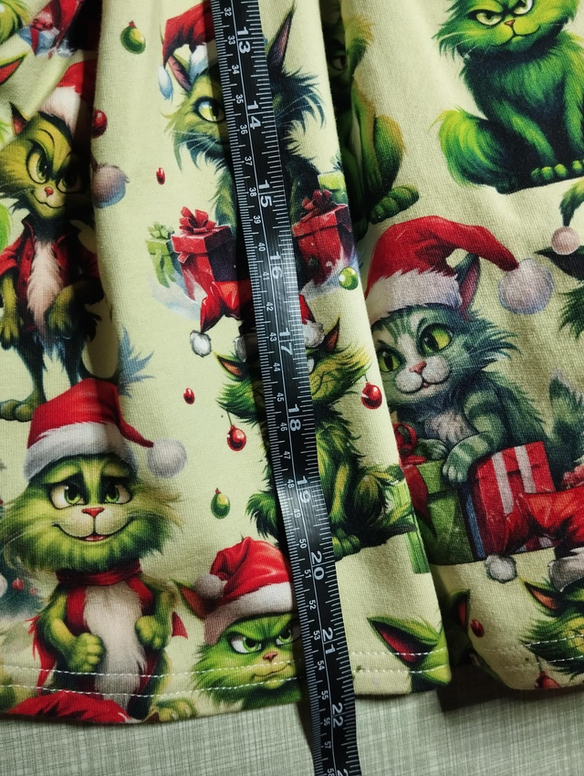 Robe Green Cat Christmas T44/46