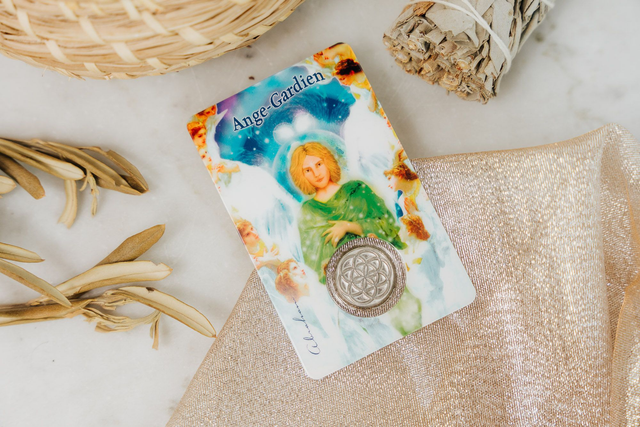 Médaille sur carte Ange Gardien