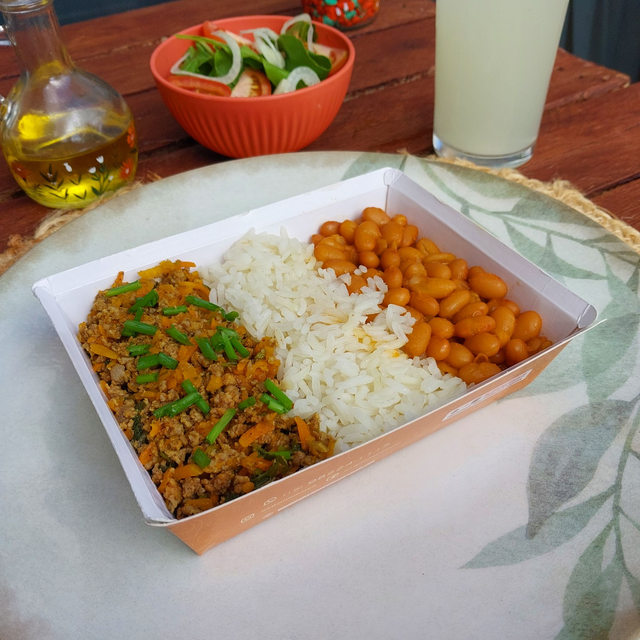 Carne moída com cenoura + Arroz e Feijão