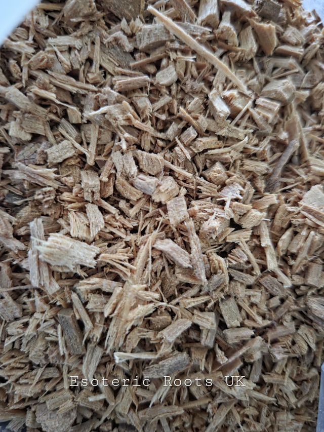 White Sandalwood Chips – Sacred Stillness &amp; Clarity (50g) UK