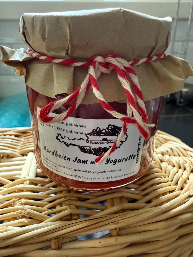 Aardbeien jam yogurette