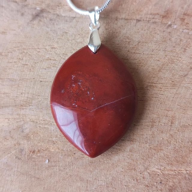 Pendentif "Séléné" Jaspe rouge AA
