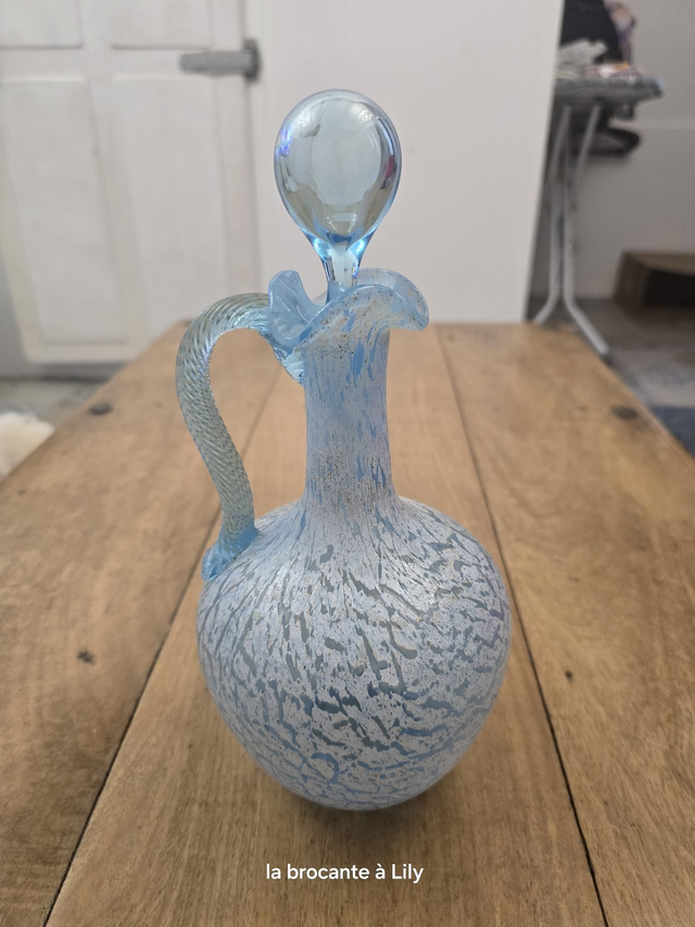 Ancienne carafe en verre 