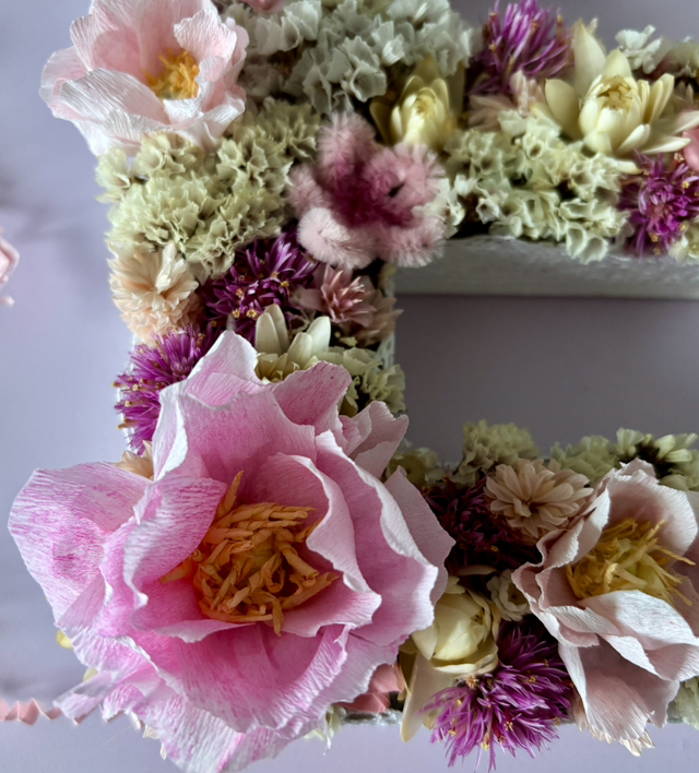 Lettre en carton fleurie Rose - Grand format