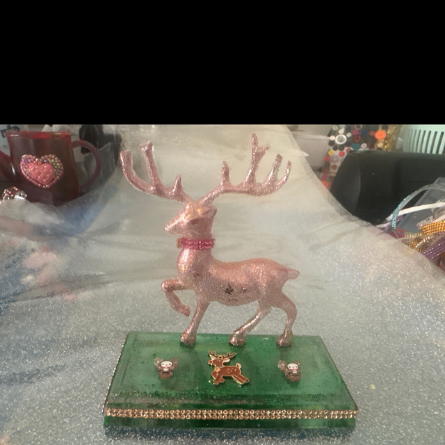 Bling Deer with green base
